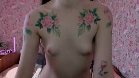 Snapshot of lolarozzie chatting on 03/02/26, 05:08 Lola Next stream January 6th at 0500am 30 minutes GMT online show from 03/02/26, 05:08