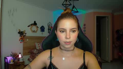 Snapshot of lolaverse chatting on 01/05/26, 10:24 Lola doll online show from 01/05/26, 10:24