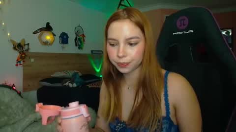 Snapshot of lolaverse chatting on 02/17/26, 01:51 Lola doll online show from 02/17/26, 01:51