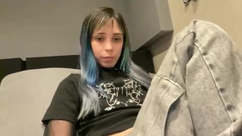 Snapshot of lole6913 chatting on 05/01/26, 12:15 lole online show from 05/01/26, 12:15
