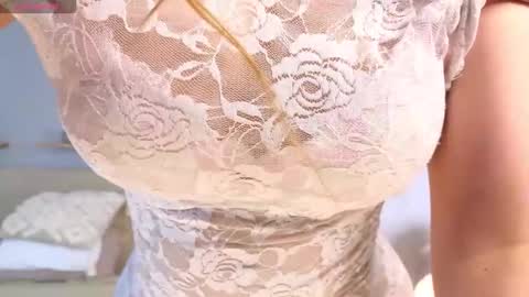 Lola online show from 09/19/25, 08:16