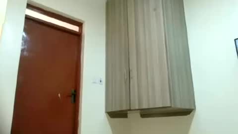 zuri online show from 02/10/25, 11:46