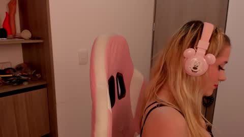 Lolly  online show from 02/15/25, 02:58