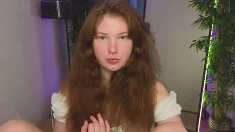 Snapshot of lolly_pump chatting on 09/20/25, 02:29 Mona online show from 09/20/25, 02:29