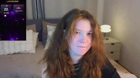 Snapshot of lolly_pump chatting on 10/15/25, 03:12 Mona online show from 10/15/25, 03:12