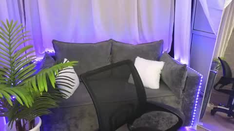 Snapshot of lollyy_pop chatting on 05/20/26, 01:34 lollyy_pop online show from 05/20/26, 01:34