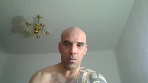 Snapshot of lolotatto chatting on 04/01/26, 10:27 lolotatto online show from 04/01/26, 10:27