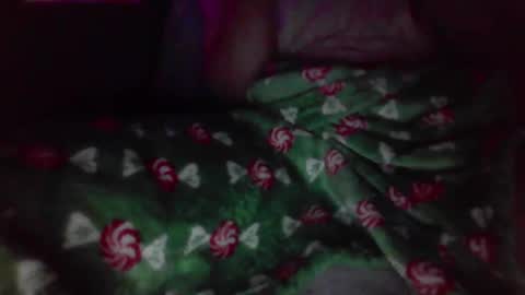 Snapshot of lolwhy21521 chatting on 12/16/25, 06:07 Lolwhy21 online show from 12/16/25, 06:07