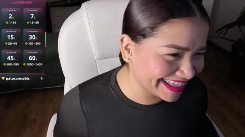 loly_marce online show from 11/28/25, 10:01