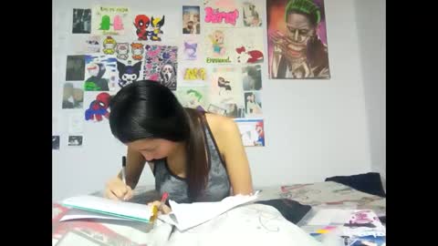 Snapshot of loly_pink_ chatting on 01/22/25, 12:27 Loly online show from 01/22/25, 12:27