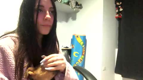 Snapshot of loly_pink_ chatting on 02/16/25, 11:26 Loly online show from 02/16/25, 11:26