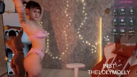 Molli online show from 11/14/25, 10:03