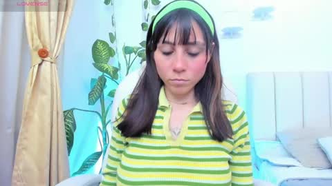 Snapshot of lolypink_ chatting on 05/12/26, 01:52 Loly online show from 05/12/26, 01:52