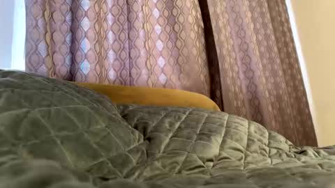 Snapshot of lomakaxd chatting on 11/07/25, 10:04 lomakaxd online show from 11/07/25, 10:04