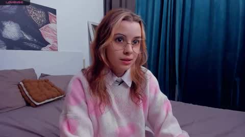 Lona online show from 09/11/25, 07:03