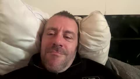 Snapshot of londonsbigbenxxx chatting on 10/02/25, 09:16 londonsbigbenxxx online show from 10/02/25, 09:16