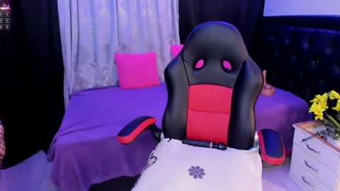 Jennifer  online show from 10/16/25, 03:35