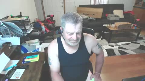 Snapshot of lonelybrad69 chatting on 07/31/26, 11:37 lonelybrad69 online show from 07/31/26, 11:37