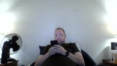 Lonely Man online show from 05/12/26, 08:44