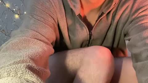 Snapshot of lonelysunset chatting on 05/01/26, 12:10 PVT AND MENU ACTIVE online show from 05/01/26, 12:10