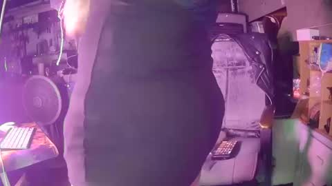 Snapshot of longbeachcd69 chatting on 10/13/25, 08:25 longbeachcd69 online show from 10/13/25, 08:25