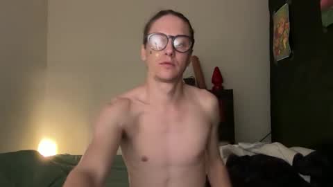Snapshot of longdickelijah chatting on 04/01/26, 12:00 longdickelijah online show from 04/01/26, 12:00