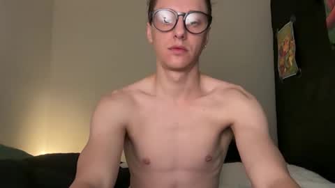 Snapshot of longdickelijah chatting on 04/20/26, 10:22 longdickelijah online show from 04/20/26, 10:22