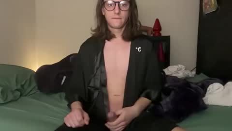 Snapshot of longdickelijah chatting on 05/05/26, 07:27 longdickelijah online show from 05/05/26, 07:27