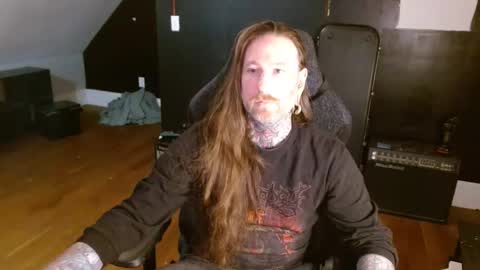 Snapshot of longhair021 chatting on 12/05/24, 04:53 longhair online show from 12/05/24, 04:53