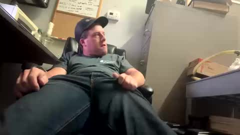 Snapshot of longjohnsilverskin chatting on 10/16/25, 12:17 longjohnsilverskin online show from 10/16/25, 12:17