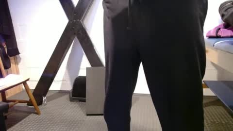 Snapshot of longleanguy9 chatting on 01/21/25, 09:04 longleanguy online show from 01/21/25, 09:04