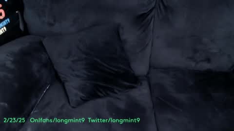 Snapshot of longmint96 chatting on 02/24/25, 05:22 Real twitterlongmint9 online show from 02/24/25, 05:22