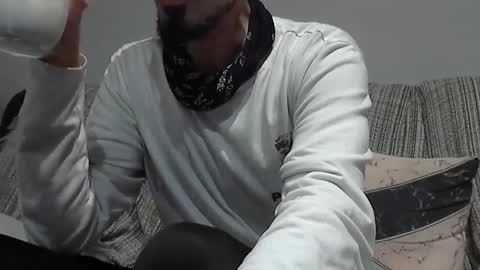 Snapshot of longnight5 chatting on 02/01/25, 11:06 Alejandro Rulitos Twitter longnight55 Intagram 5longnight5 online show from 02/01/25, 11:06