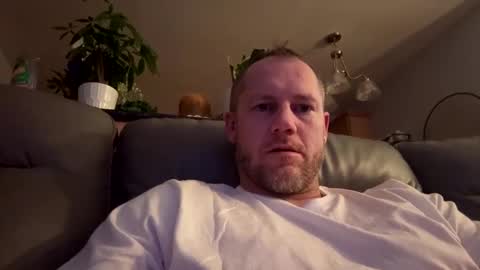 Snapshot of longstrokin8869 chatting on 03/04/25, 07:19 Bradsobad88 online show from 03/04/25, 07:19