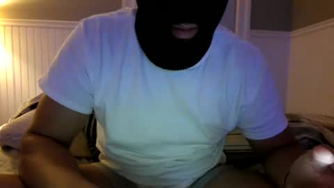 Snapshot of longtallnhandsome chatting on 10/13/25, 04:01 longtallnhandsome online show from 10/13/25, 04:01