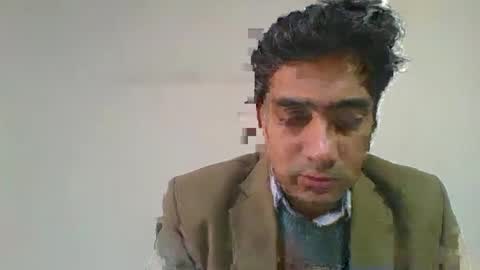 Snapshot of longthick1985 chatting on 12/18/24, 04:31 Lleida-man online show from 12/18/24, 04:31