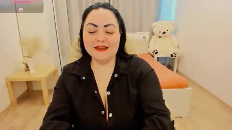 Snapshot of lonifire_7 chatting on 02/17/26, 12:01 Nina online show from 02/17/26, 12:01