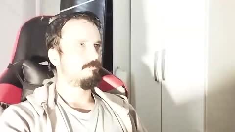 Snapshot of lookaz4010 chatting on 09/09/25, 12:48 Lucas online show from 09/09/25, 12:48