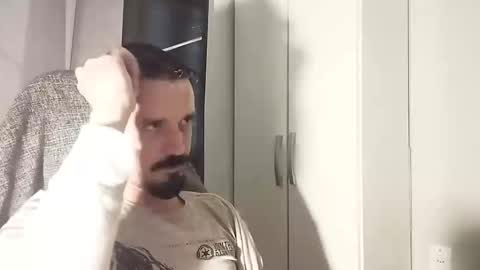 Lucas online show from 11/09/25, 07:01