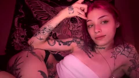 lookingforlona online show from 10/05/25, 05:44