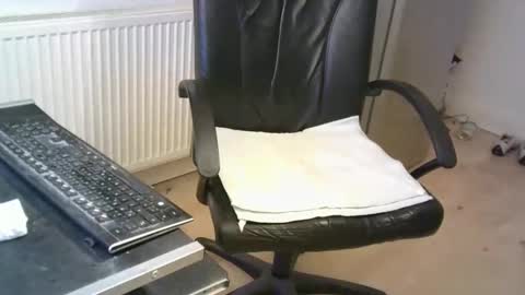 Snapshot of lookingforx666 chatting on 10/20/25, 06:58 Lookingforx666 online show from 10/20/25, 06:58