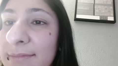 Snapshot of loolaunshaved chatting on 12/20/25, 06:48 loolaunshaved online show from 12/20/25, 06:48