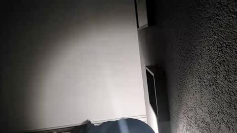 Snapshot of loolaunshaved chatting on 03/27/26, 11:04 loolaunshaved online show from 03/27/26, 11:04