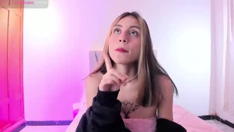 Loly online show from 09/15/25, 01:22