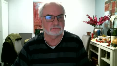 Snapshot of loop102 chatting on 01/04/25, 07:44 loop102 online show from 01/04/25, 07:44