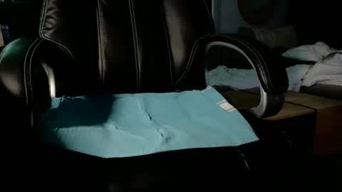 Snapshot of loov2watch chatting on 02/24/26, 06:00 Mato online show from 02/24/26, 06:00