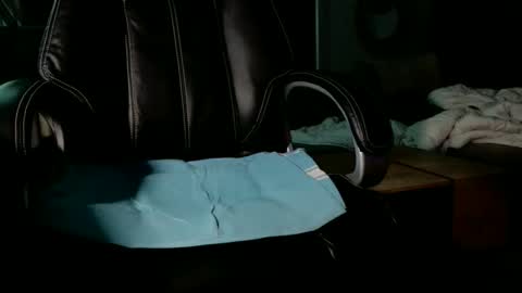 Snapshot of loov2watch chatting on 02/25/26, 12:31 Mato online show from 02/25/26, 12:31