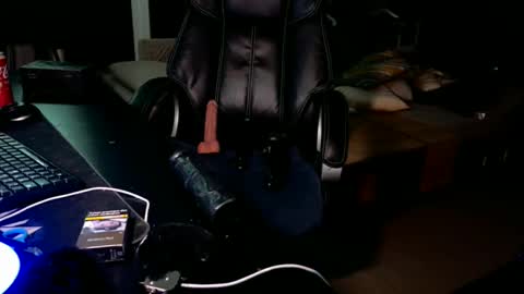 Snapshot of loov2watch chatting on 03/15/26, 09:54 Mato online show from 03/15/26, 09:54