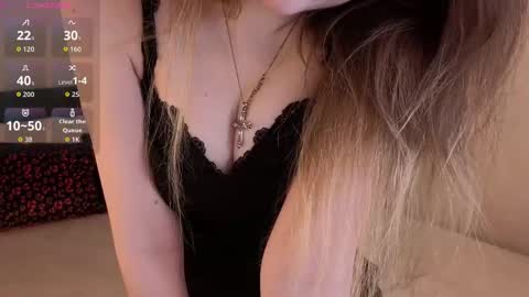 Lora online show from 11/22/25, 01:43