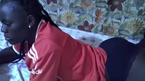 lora_amor online show from 04/25/26, 02:47